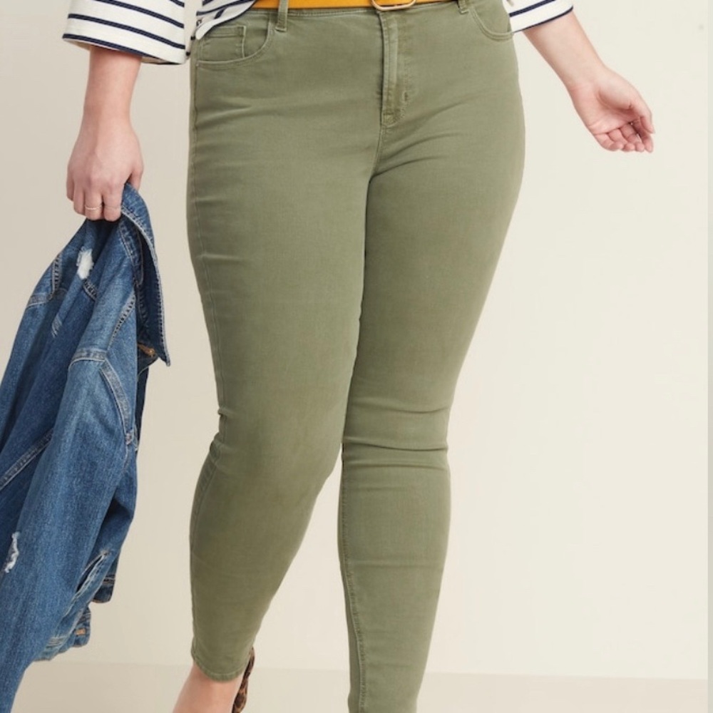 BRAND NEW Old Navy Pants🌱